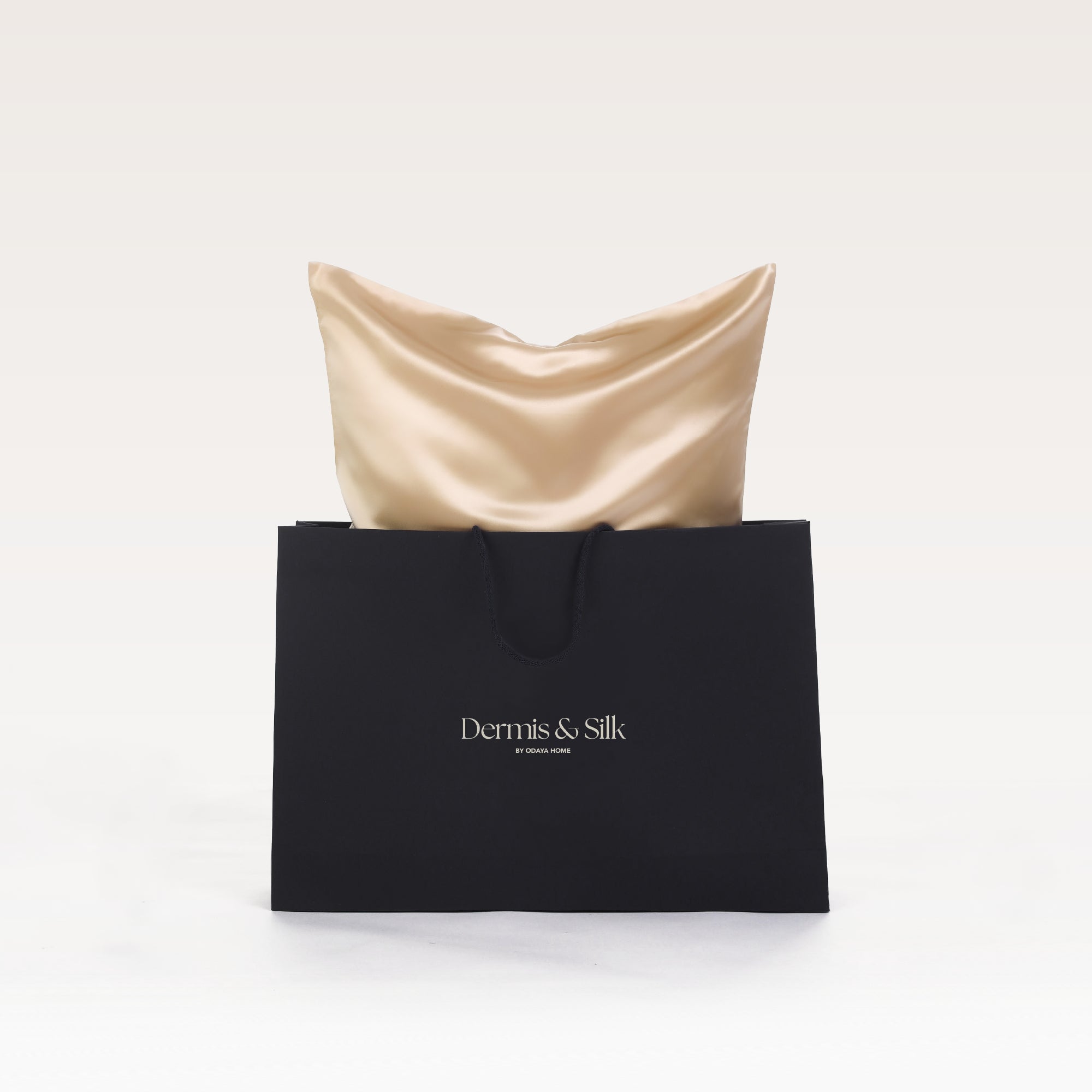 The 8-Hour Facial Pillowcase / Crème